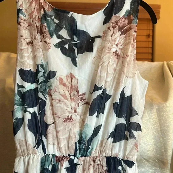 NWT Floral Dress With Rhinestone Waist/shimmer fabric - Picture 9 of 16